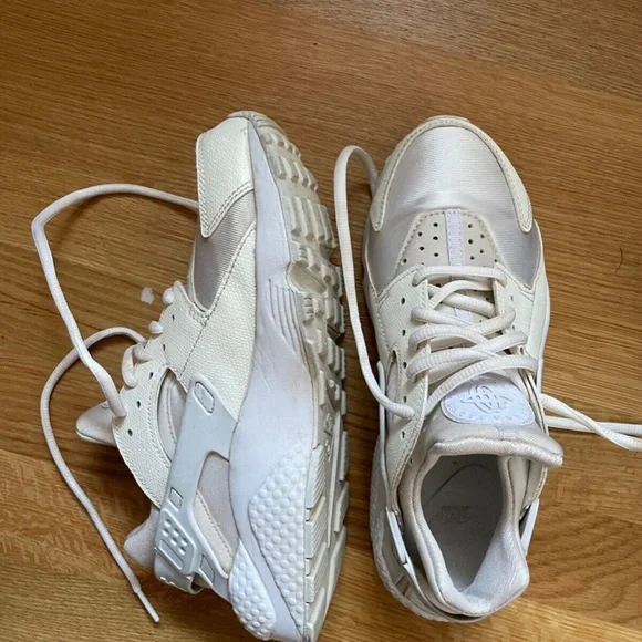 Size 7.5 Women Nike Air Huarache Run Shoe White Sail Fossil Stone - Picture 12 of 13